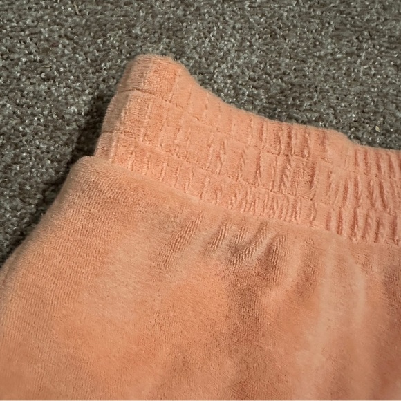 Victoria’s Secret On Point Peach Terrycloth Shorts Women’s Size Small Loungewear - Picture 3 of 11